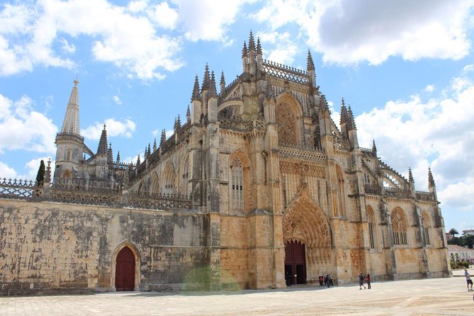 1-Day Private Tour to Fatima, Battle, Nazareth and Óbidos - Lisbon Pickup That Makes a Big Day Work