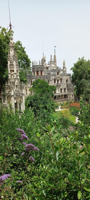 1 Hour Private Sintra Sightseeing Tour by Renault 4L - Stop 1: Fonte da Sabuga for a Quick Sintra Orientation