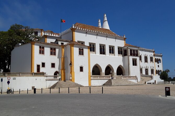1 Hour Sightseeing Tour in Sintra with Tuktuk - Stop 5: Park and National Palace of Pena from the outside