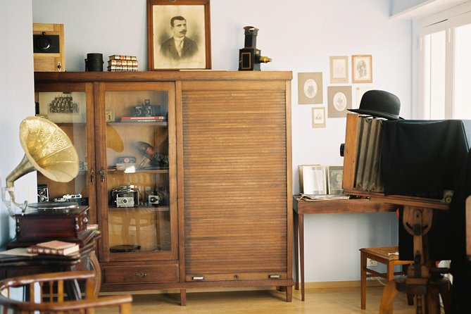 19th Century Photography Experience - Price and Value for a Private 1-Hour Session at $48.06