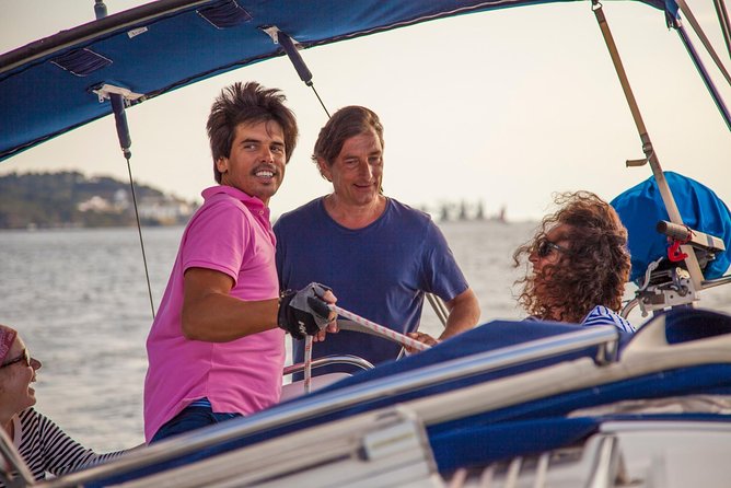 2,5h Lisbon Sunset Sail with Drinks and Snacks - Why Lisbon’s Sunset Sail Feels Different Than a Land Tour
