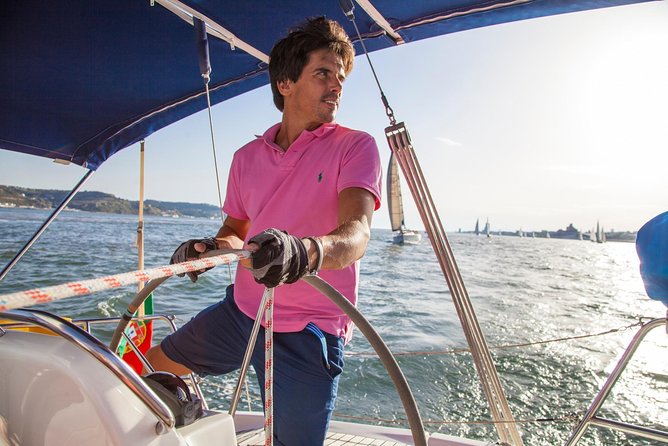 2,5h Lisbon Sunset Sail with Drinks and Snacks - Ponte Vasco da Gama to Panteão Nacional: engineering and remembrance
