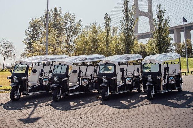 2 Hour Tuk Tuk Tour of the Old Town it will make you fall in love - Stop 4: Miradouro Da Senhora do Monte for a full 180º panorama