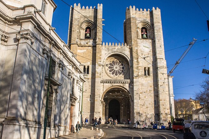 2 Hours Private Hills Historical Tour in Lisbon - Private tuk-tuk hills tour: fast access to Lisbon’s best angles
