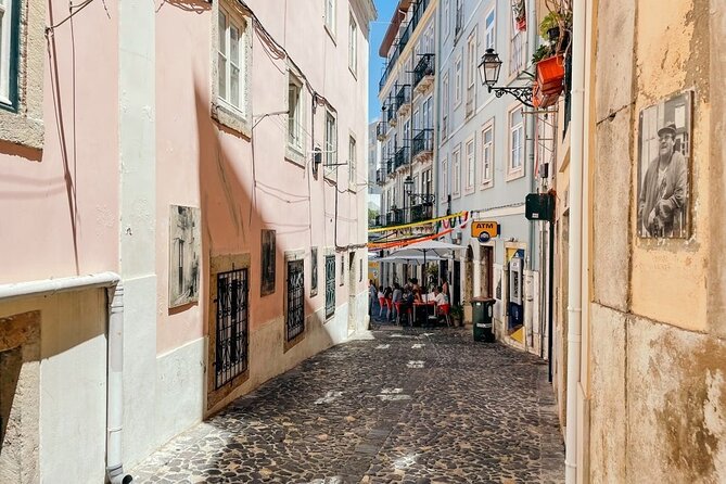 2 Hours Private Hills Historical Tour in Lisbon - Largo do Chafariz de Dentro: Alfama’s heart and a link to the 1755 quake