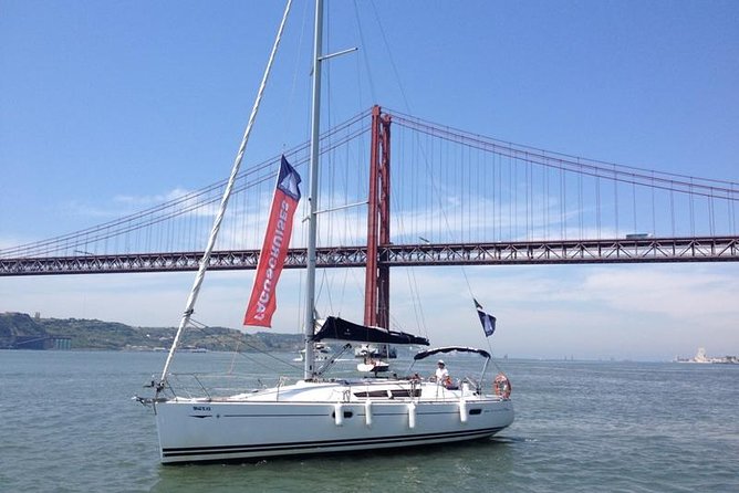 2 Hours Private Sailing Tour in Lisbon - Where you meet and how the timing really works