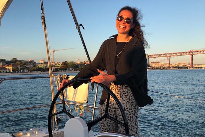2 Hours Sailing Tour in Lisbon - Praça do Comércio and Lisbon’s downtown entrance from the river