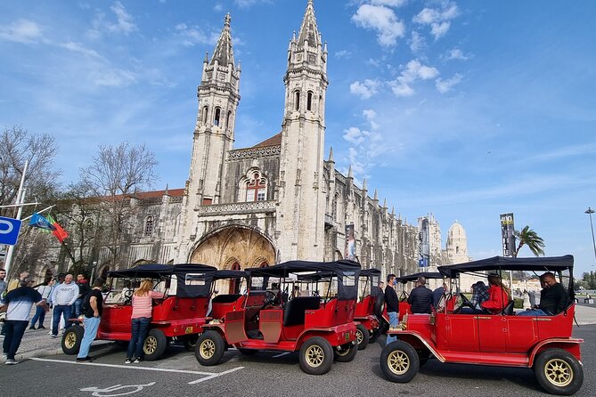 2h Classic Tuk: Discover Lisbon’s Hidden Treasures - Largo do Carmo and the 1755 Earthquake Perspective