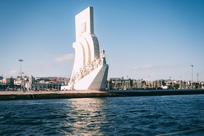 2h Private Group - Exclusive Boat Tour with Local Sailors - Landmark Route: Alfama to Belém Tower and Christ the King Views