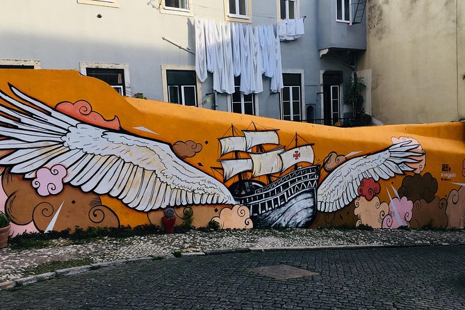 3-Hour Guided Street Art Walking Tour of Lisbon - Meeting point and the end at Miradouro da Graça