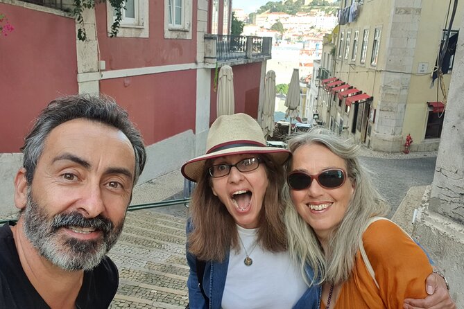 3 Hours Tuk Tuk Tour - Lisboa beyond the guidebooks - São Pedro de Alcântara, Bairro Alto, and Príncipe Real: viewpoints to evening mood