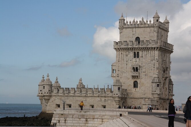 4-Hour Guided City Tour of Lisbon and Belem - Alfama and its narrow-street feeling (plus the ginginha moment)