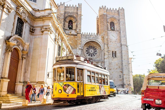 4-Hour Private Lisbon Highlights Tour - Bairro Alto to Castelo: Why This Route Works for First-Time Lisbon