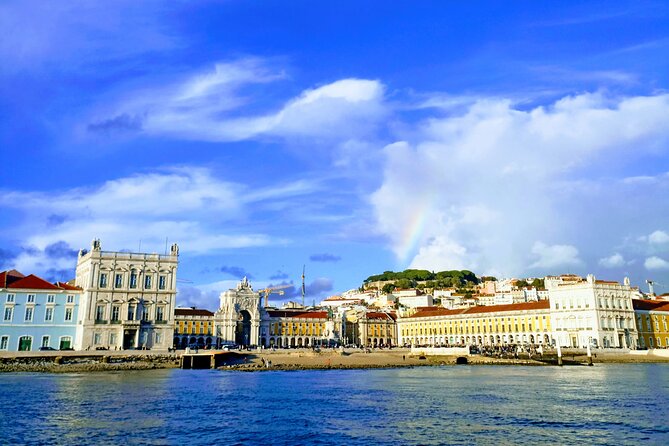 4h Exclusive Sail in Lisbon: Your Private Escape - Ponte 25 de Abril: the bridge that anchors the late-afternoon photos