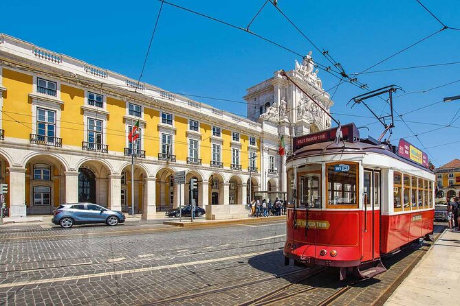 4h/half-day Lisbon Tuk Tuk Tour with a local - Feira da Ladra: a flea market moment for atmosphere