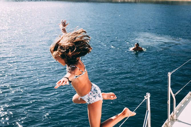 4h Private Boat Tour - Sailing, Swimming and Sunbathing - Welcome drinks, music, and the onboard mood