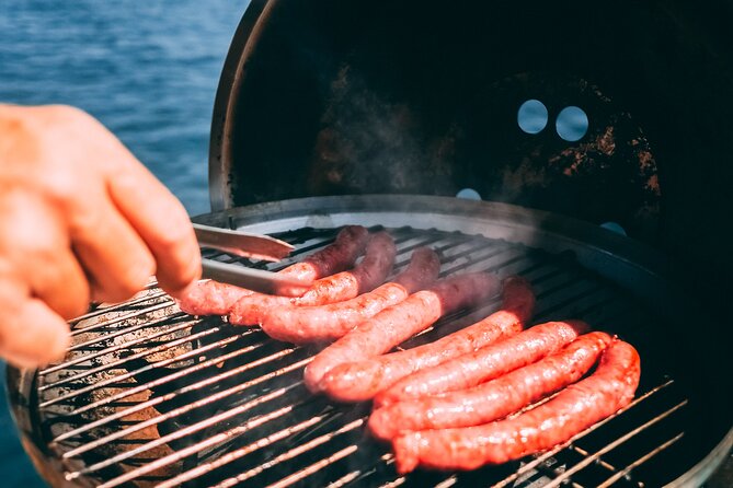 4h Private Boat Tour - Sailing, Swimming and Sunbathing - BBQ on board for €25 per person: should you upgrade?