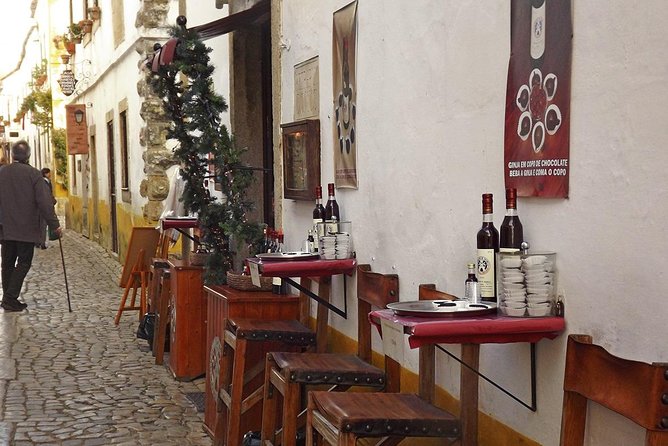 6-Day North Portugal Tour: Porto, Braga, Fátima, Coimbra, Guimaraes, Aveiro and Batalha, from Lisbon - A coach tour that actually covers ground
