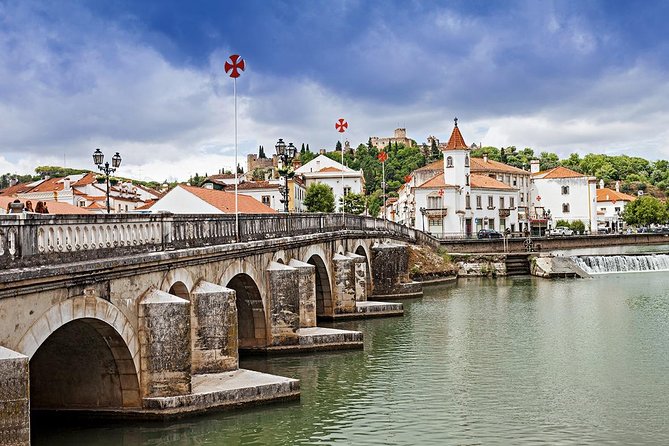 6-Day North Portugal Tour: Porto, Braga, Fátima, Coimbra, Guimaraes, Aveiro and Batalha, from Lisbon - Day 6: Bussaco forest calm, Tomar’s Templars, then back to Lisbon