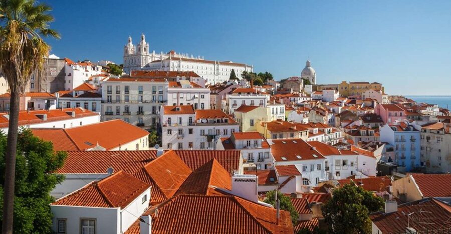 A Journey Through Lisbon - Classic Tour - Downtown Lisbon stops: the classic squares and promenades
