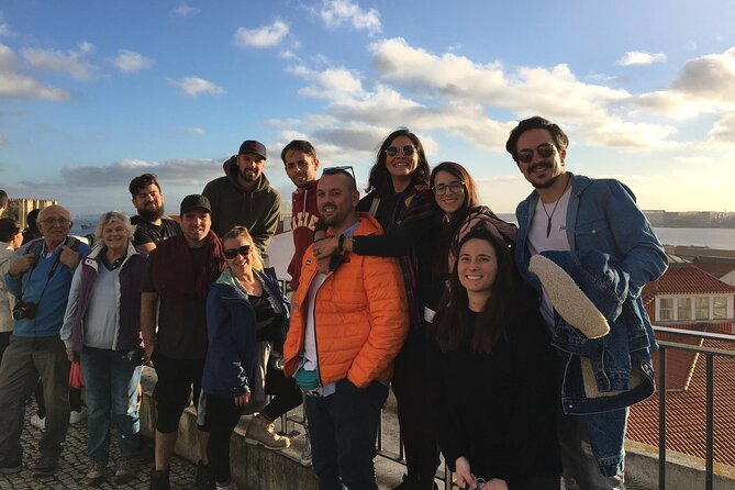 Alfama and Mouraria Tour - The oldest neighbourhoods in Lisbon - Castelo de São Jorge: great views, plan for stairs