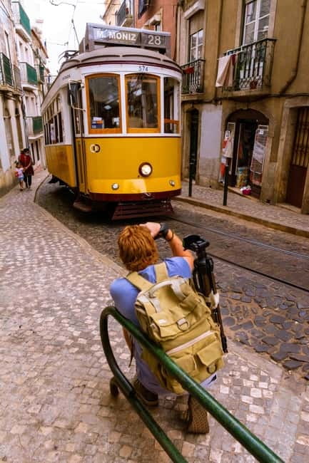 Alfama Photo Walk: Lisbon Photography Tour with a Local - Laundry-lined alleys and historic facades: learning composition you can repeat