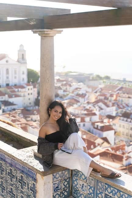Alfama: Unforgettable Photoshoot Experience with a Local - Portas do Sol: the skyline frame everyone recognizes