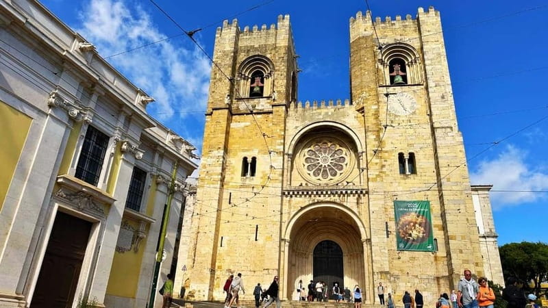 All Historical Lisbon Tuk Tuk Tour - The pace: what to expect during those stops