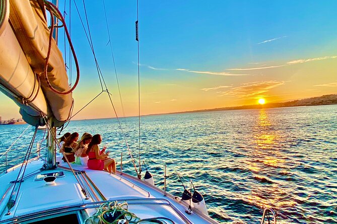 Amazing Tour on Sailing Boat - Bom Sucesso Marina: your launch point for Lisbon from the river