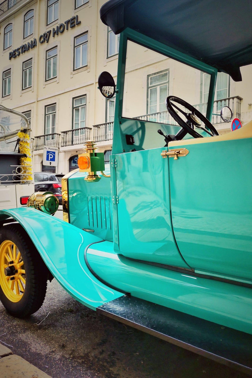 Antique Car Tour - Torre de Belém and the Lisbon Downtown Finish