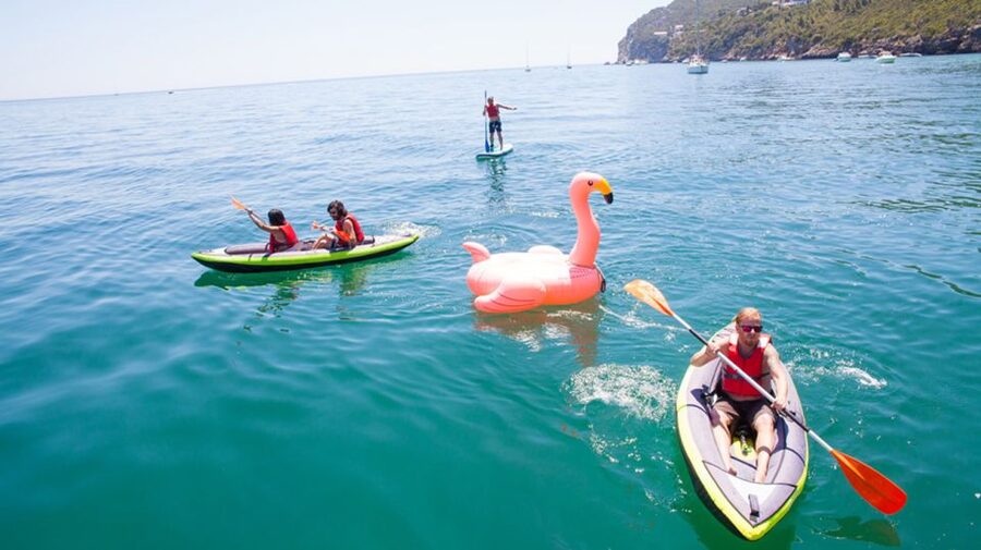 Arrábida Full-Day Yacht Tour from Lisbon - Portinho da Arrábida: lunch with choices, not just one plan