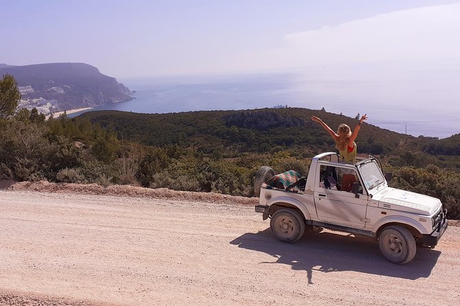 Arrábida Jeep Tour – Incredible Market & Hidden Gems - Serra do Risco: that limestone stone-wave cliff moment
