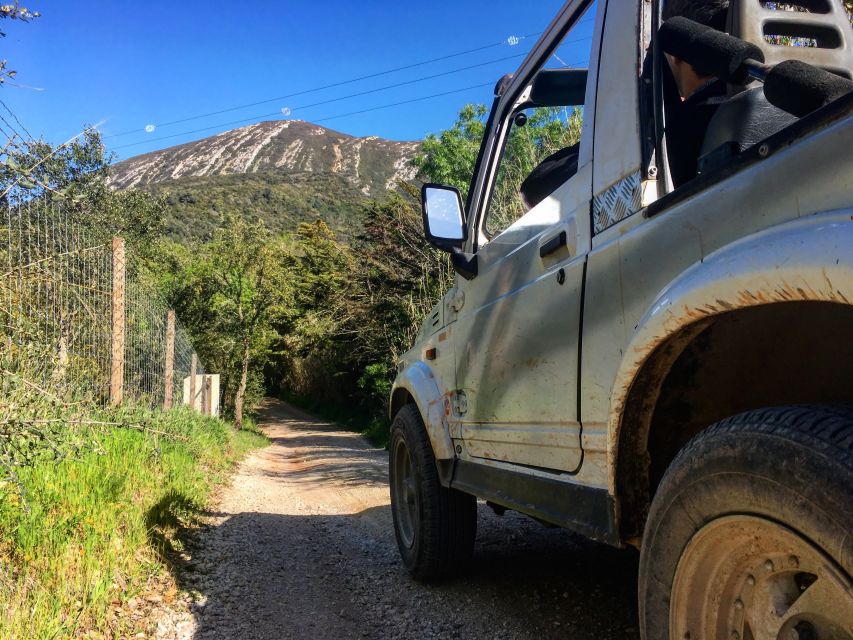 Arrábida Jeep tour to the most beautiful beach of Europe - Serra do Risco: the stone-wave cliff viewpoint that photographs itself