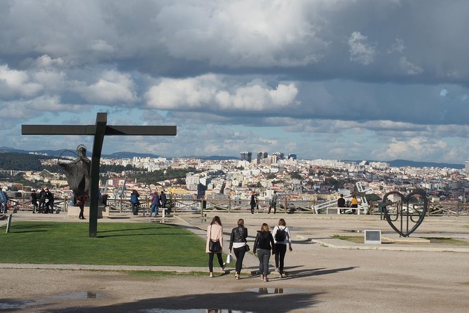 Arrábida, Palmela & Sesimbra–Wine, Tiles & Cristo Rei Experience - Stop 2: Castelo de Palmela—360-degree history without the long slog