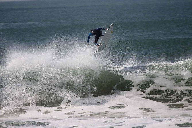Aulas de Surf - Baleal, Peniche, and Foz do Arelho: how the coast shapes your practice