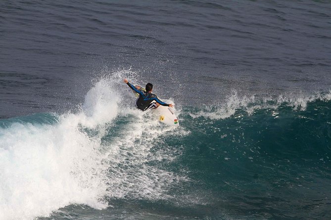 Aulas de Surf - Gear rental included: the easiest way to travel light