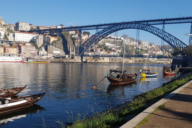 Aveiro / Porto / Gaia full day Private tour - São Bento Railway Station: 30 minutes to see why people stop