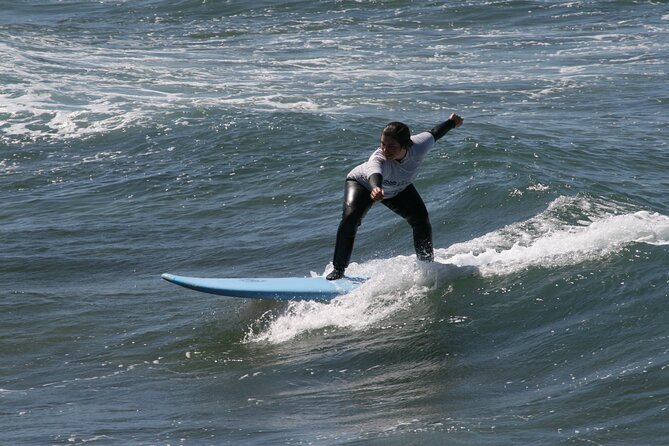 Beginners, intermediate and advanced surf lessons - The full 2-hour lesson rhythm: land skills first, waves second