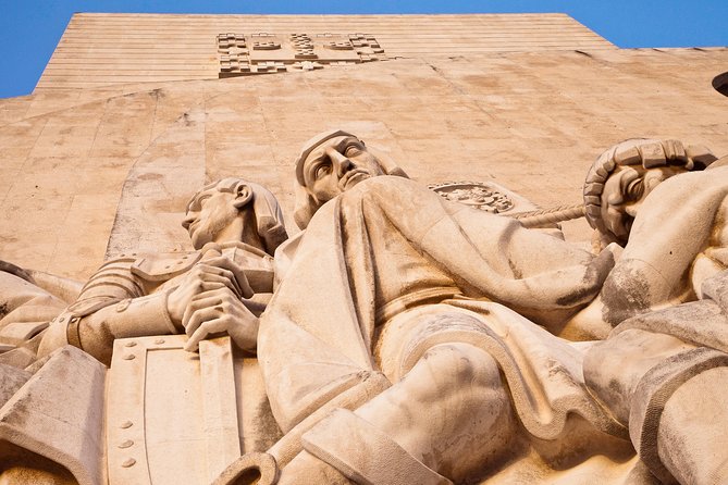 Belém District and the Salazar Dictatorship Legacy - Private Walking Tour - Praca do Imperio: heraldic flowerbeds and the Exhibition’s hub