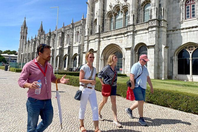 Belém Tour: Jerónimos Cloisters + Pastel Tasting - Padrão dos Descobrimentos: A Scenic Finish at the River