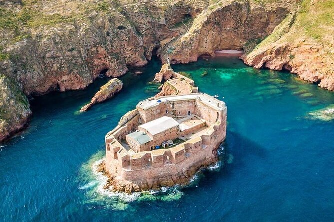 Berlenga Grande Island Private Tour from Lisbon - Óbidos add-on: a quick wall-town photo stop with history vibes