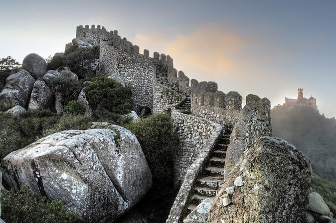 Best Sintra day trip : Pena Palace, Regaleira, Clifs & Ocean - Sintra’s Centro Histórico: free time, viewpoints, and ginginha breaks