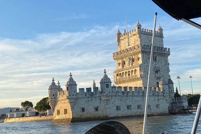 Boat Cruise with Champagne - Ponte 25 de Abril to Cristo Rei: the Almada angle you don’t get on foot