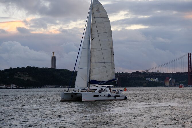 Boat Rental on a Luxurious Catamaran in Lisbon - Should you book this catamaran rental on the Tagus?