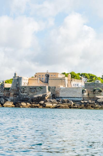 Boat tour: charming Cascais Coast to Lisbon lighthouse - Key things to know before you go