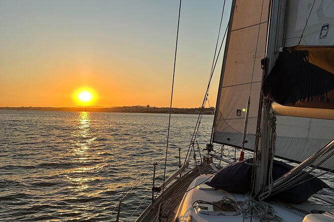 Boat tour in Lisbon with local sailors - Key things to know before you step aboard