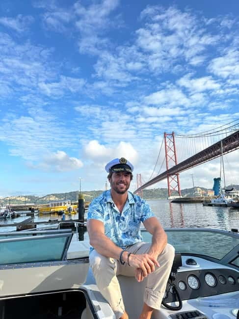 Boat tour in Lisbon with local sailors - Best Time to Go and Practical Tips Before You Set Sail