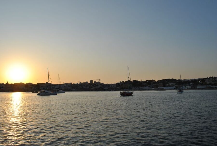 Cascais: 2-Hour Private Luxury Sunset Cruise with a Drink - What’s Included vs. What You’ll Need to Plan