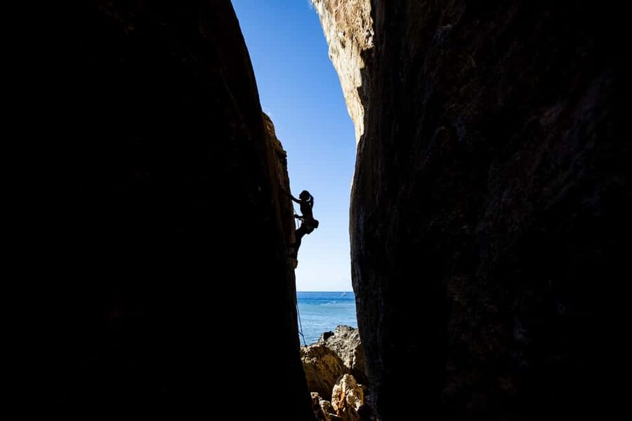 Cascais: Casa da Guia Rock Climbing Experience by the Sea - Your first steps: getting geared up and learning safety basics