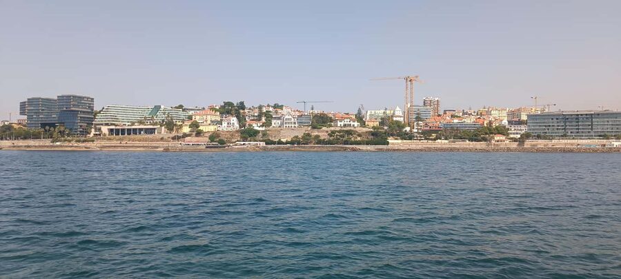 Cascais Coastal Secrets: 90-Minute Cruise with Free Drinks - The Stops That Build a Coastline Story (and What Each One Is For)